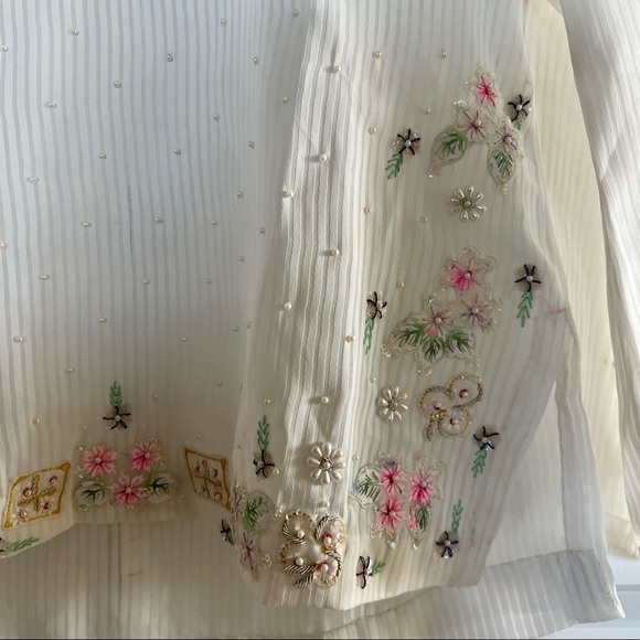 White Sheer top - Picture 3 of 6